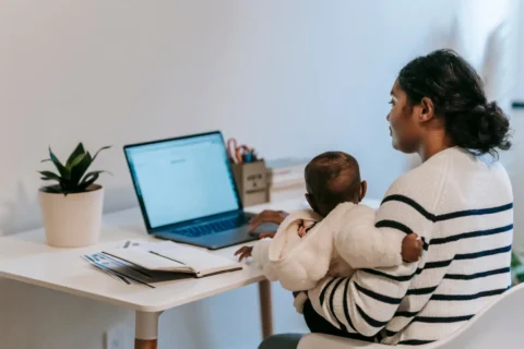 mom-working-from-home